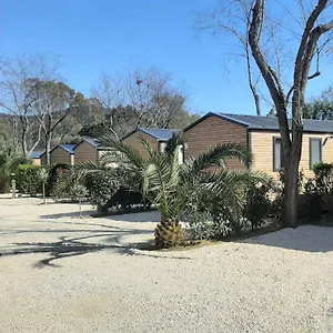 Eco-lodge Lou Pantai Campeggio